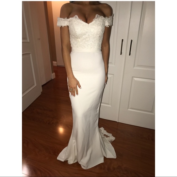 Wedding/Bridesmaid Mermaid Fitted Gown - Picture 5 of 8